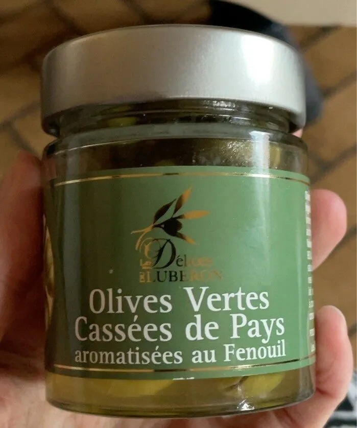 Olives vertes cassées de pays au fenouil