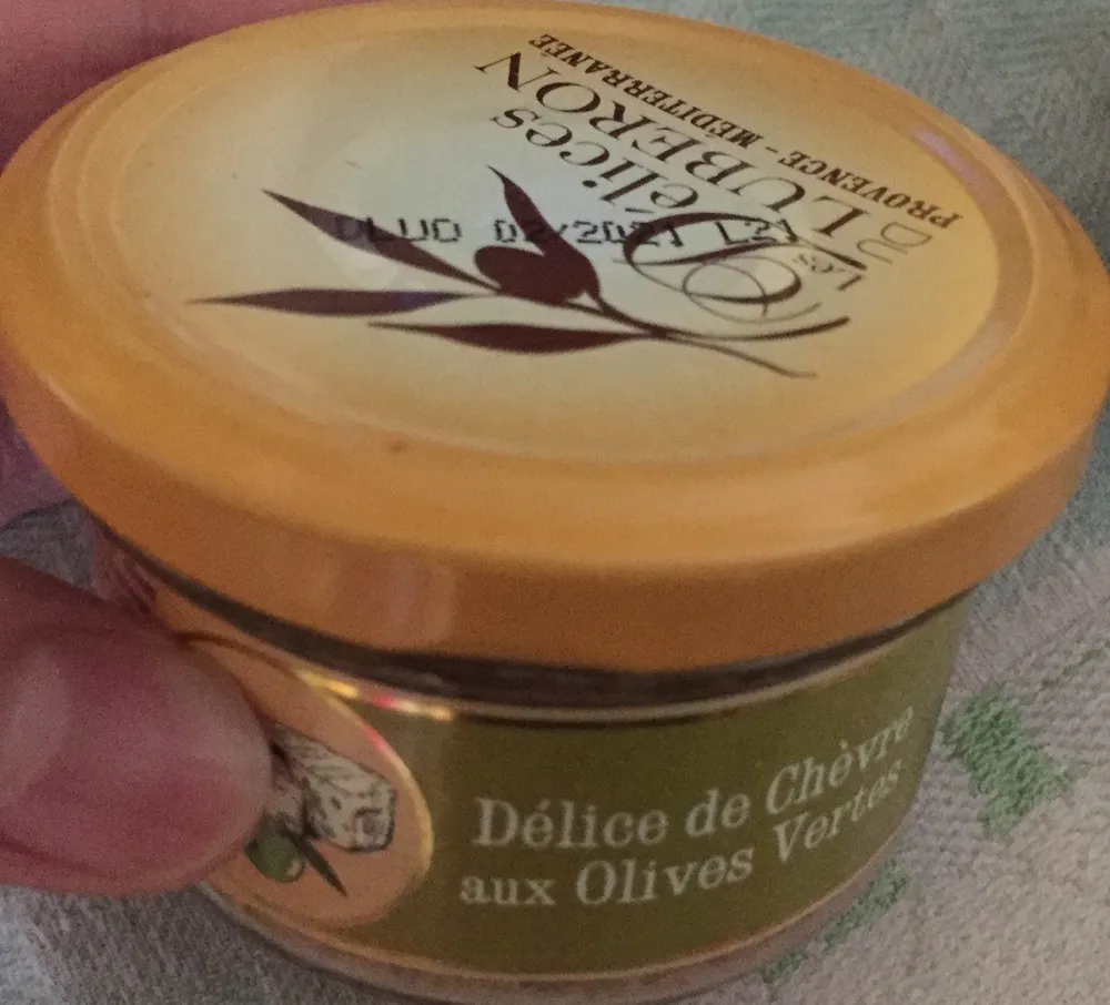 Délice de chèvre aux olives vertes