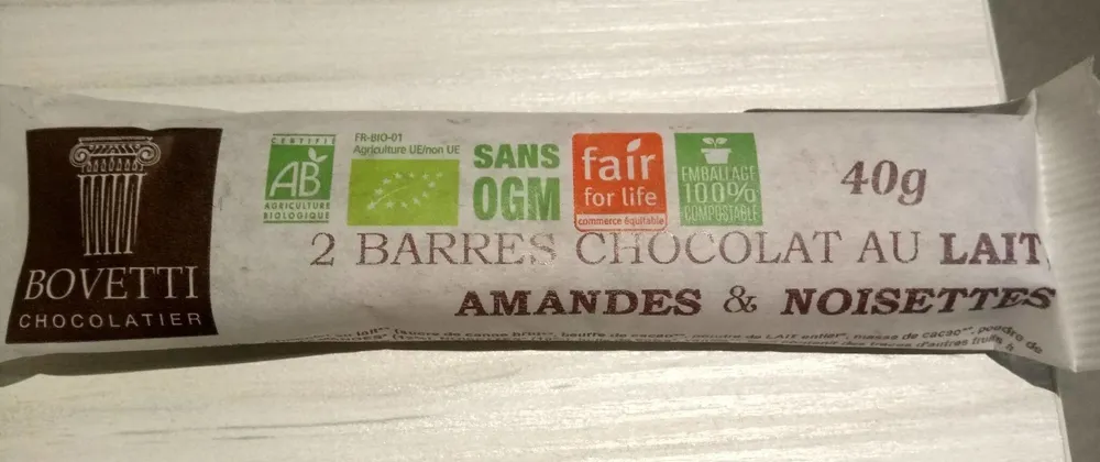Barre chocolat au lait amandes et noisettes
