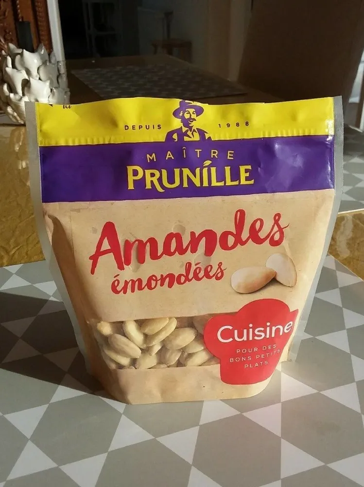 Amandes émondées