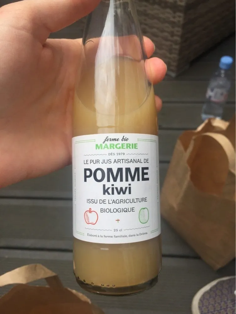 Le pur jus artisanal de pomme kiwi