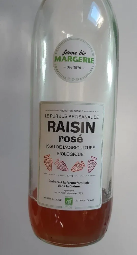 Pour jus artisanal de Raisin Rosé