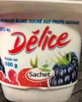 Fromage blanc sucré aux fruits sauvages
