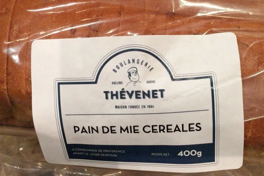Pain de mie aux cereales tranche