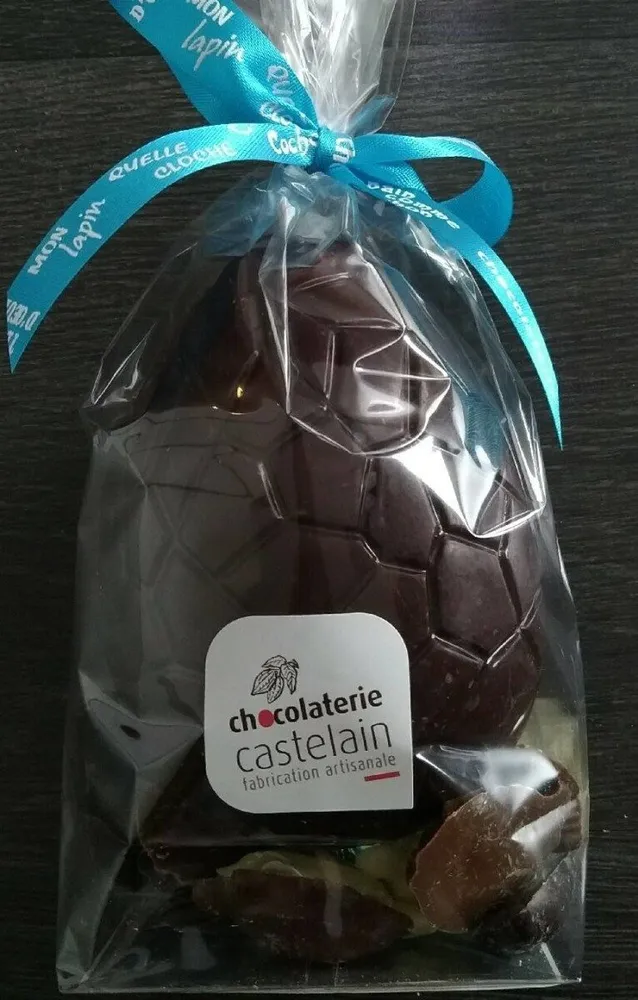 Oeuf en chocolat noir garni Castelain