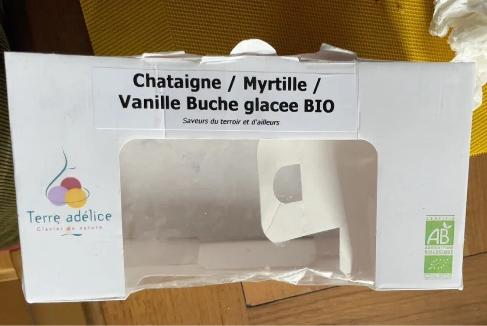 Buche glacée Bio châtaigne /Myrtille /Vanille