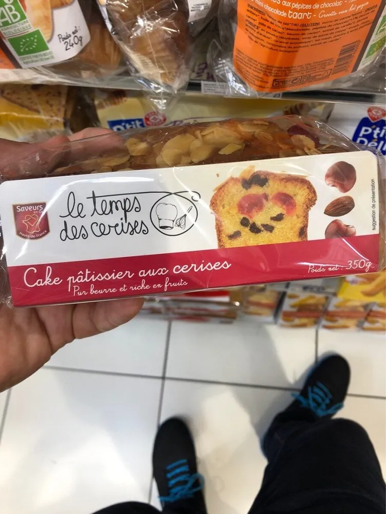 Cake pâtissier aux cerises