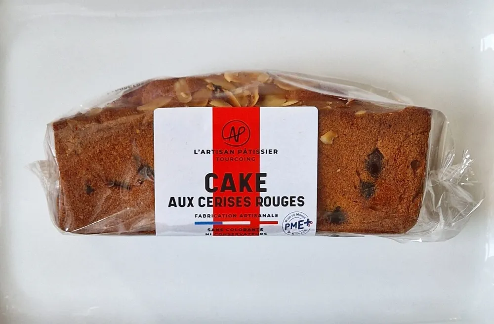 Cake aux cerises rouges