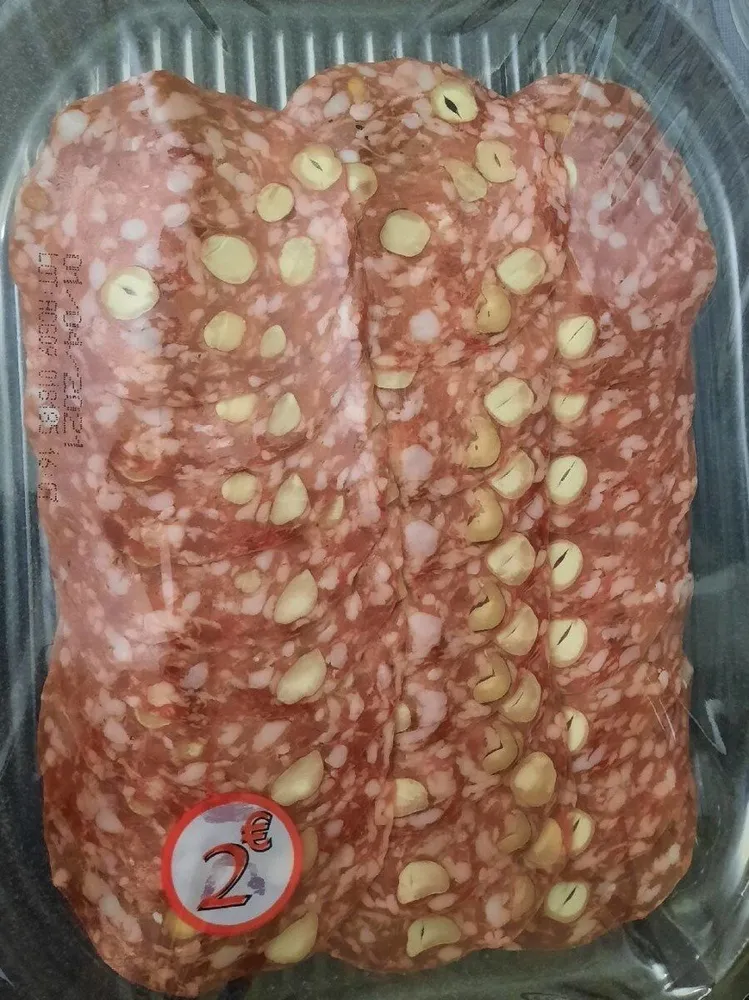 Saucisson sec aux noisettes