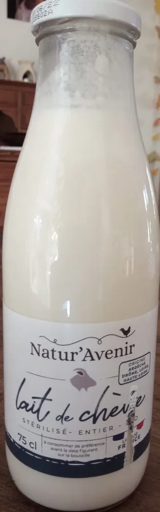 Lait de chèvre entier stérilisé