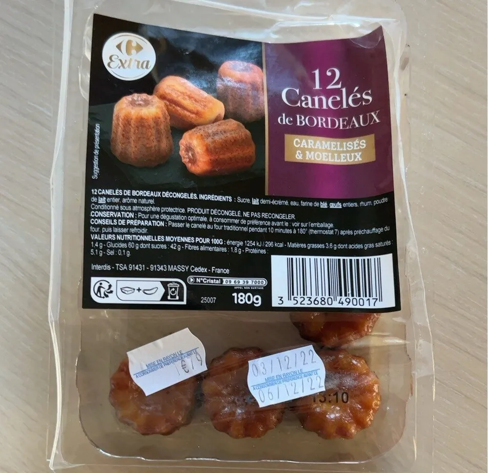 12 Canelés de Bordeaux