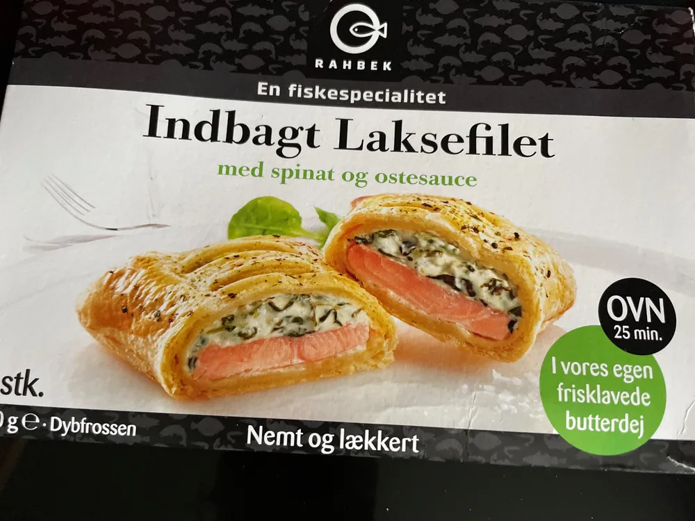 Indbagt Laksefilet med spinat og ostesauce