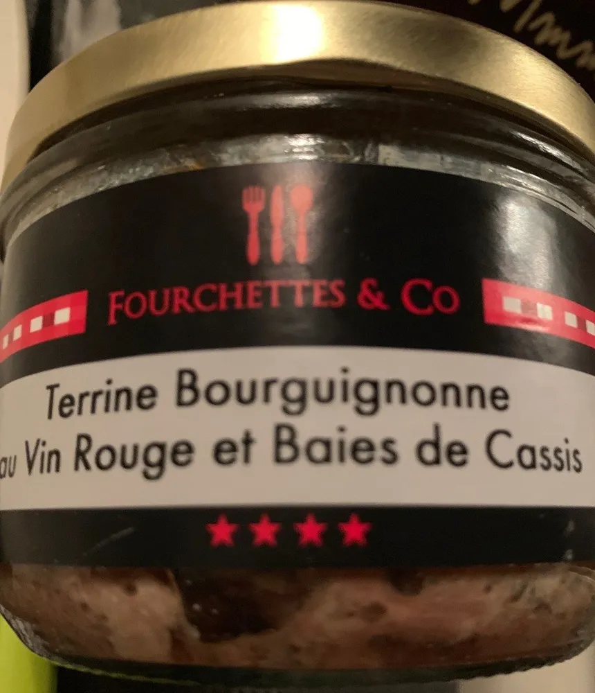 Terrine bourguignonne au vin rouge et baies de cassis
