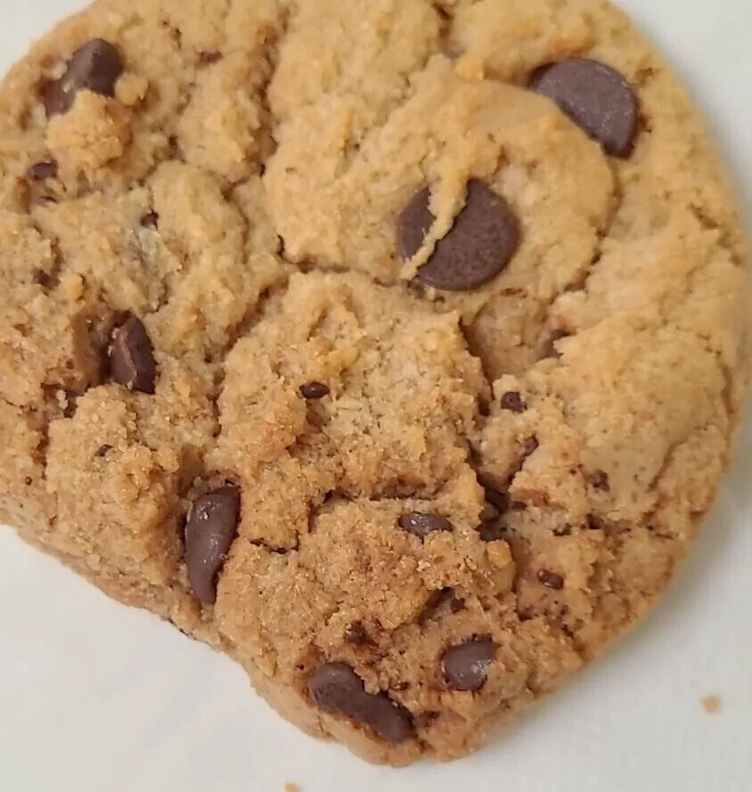 Cookie au chocolat noir décongelé