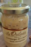 Délice de fromage de chèvre aux noisettes