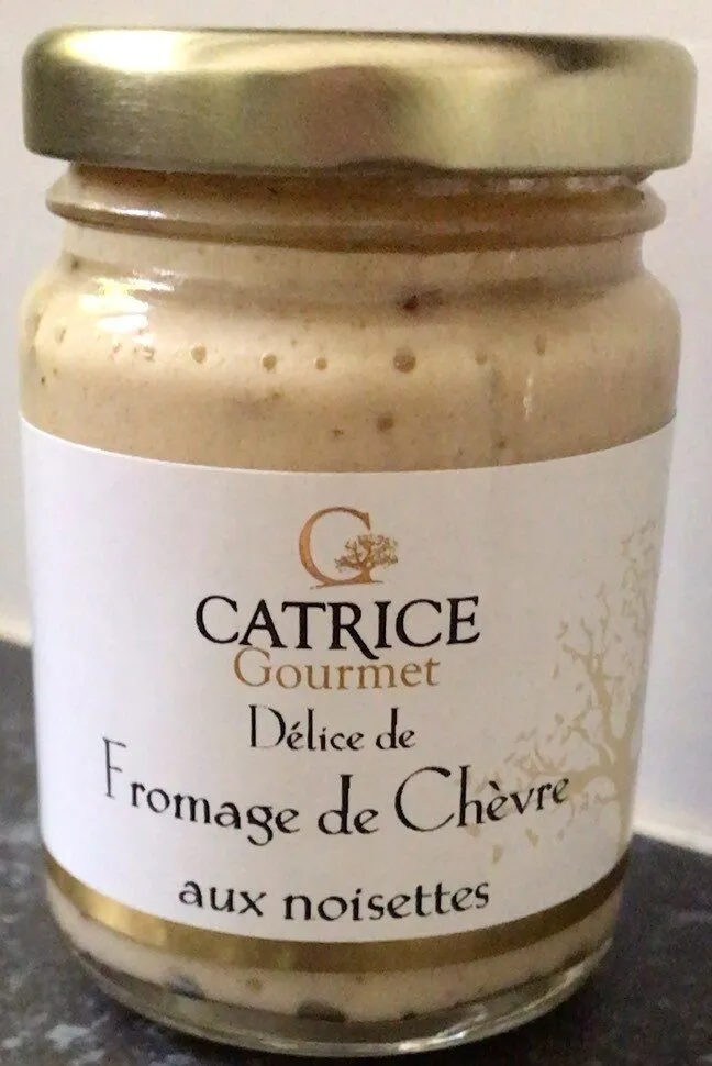 Fromage de chevre aux noisettes