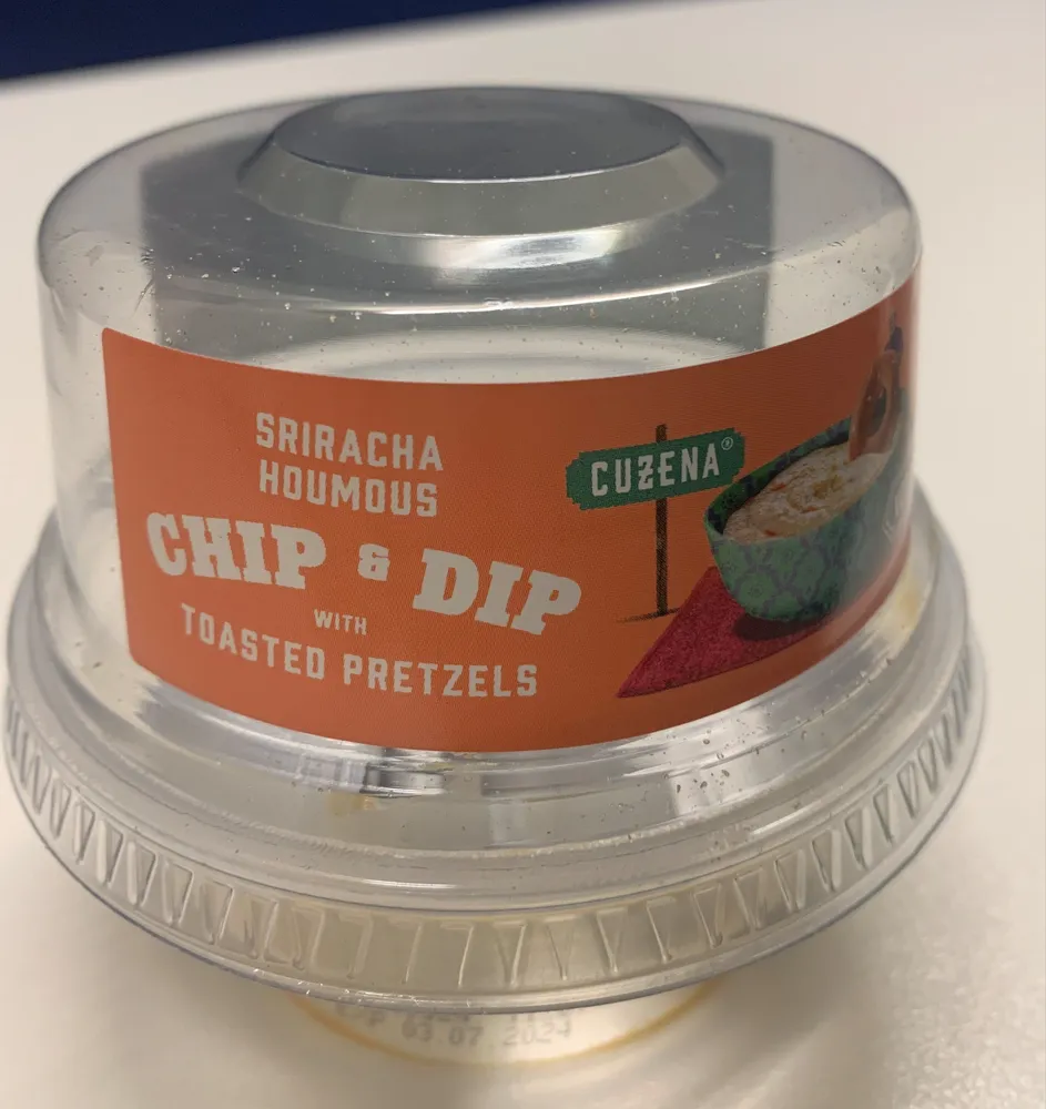 SRIRACHA HOUMOUS CHIP & DIP WITH TOASTED PRETZELS