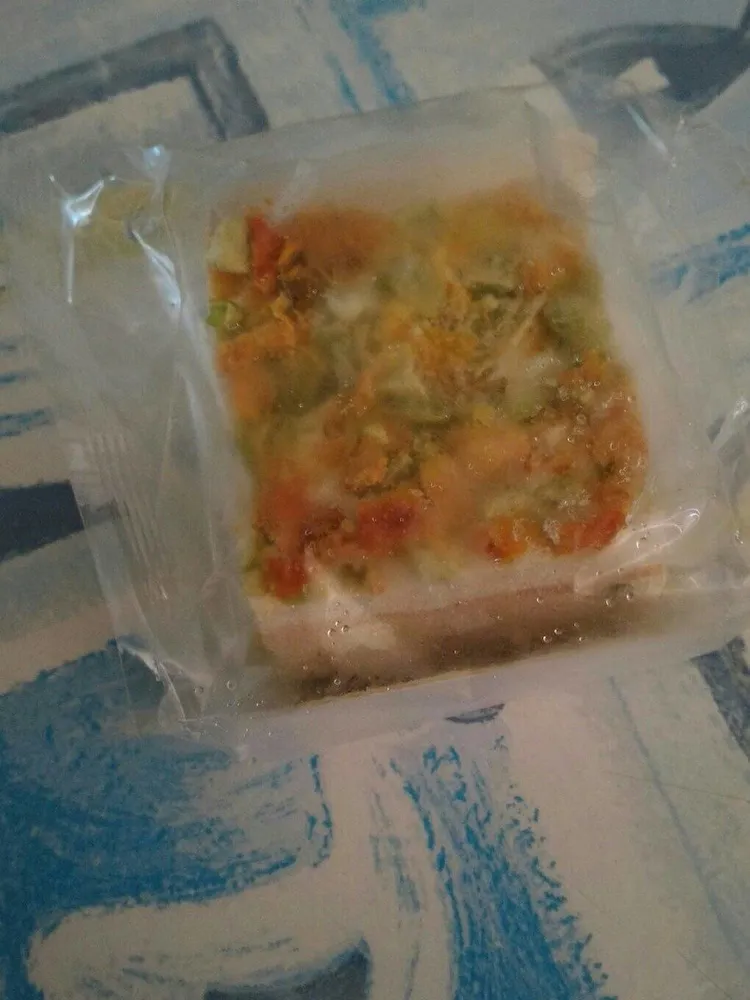 Millefeuilles de saumon fumé aux légumes et artichaut surgelés