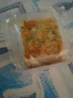 Millefeuilles de saumon fumé aux légumes et artichaut surgelés