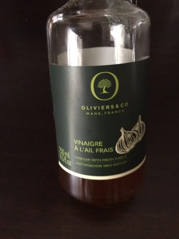 Vinaigre à l’ail frais