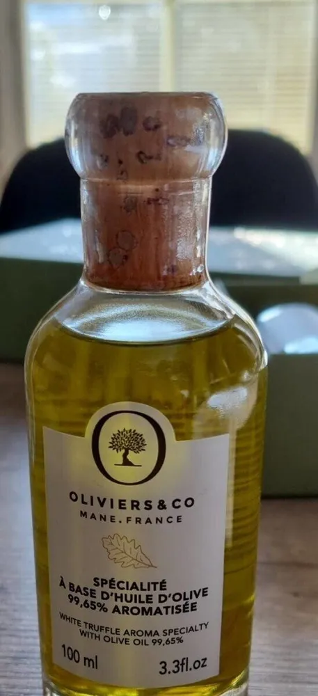 SPÉCIALITÉ À BASE D'HUILE D'OLIVE