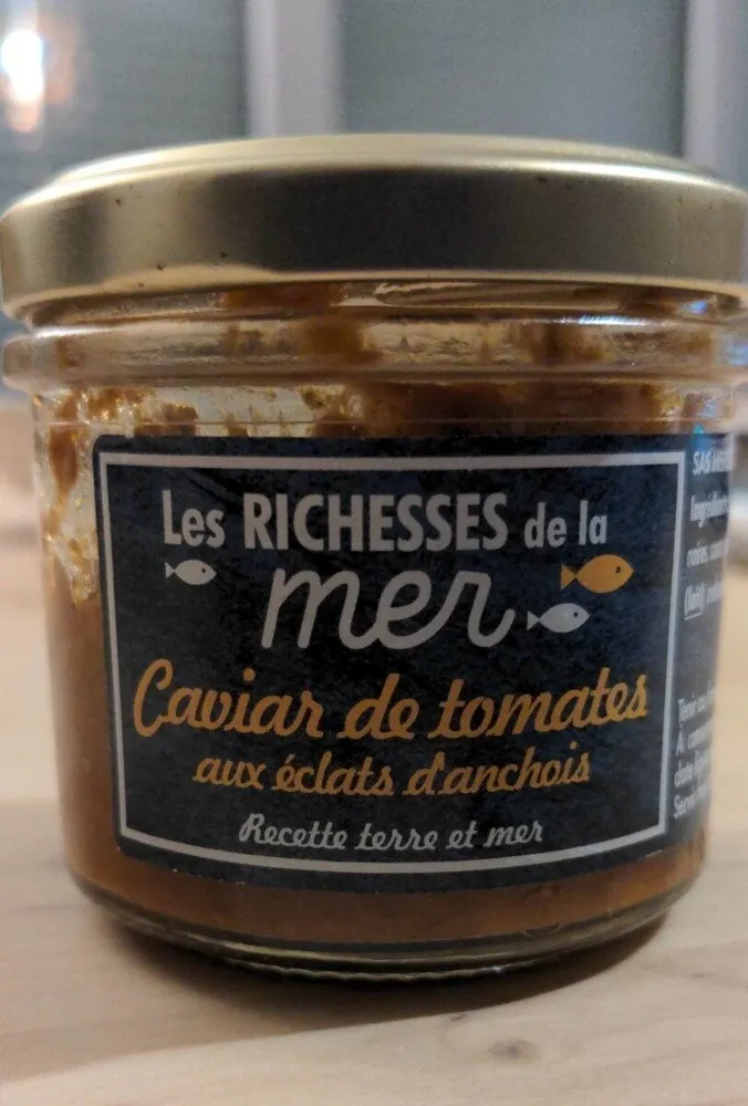 Caviar de tomates aux éclats d'anchois