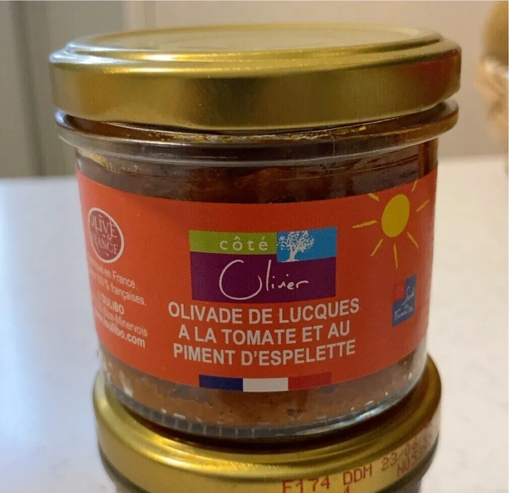 Olivade de lucques à la tomate et au piment d’espelette