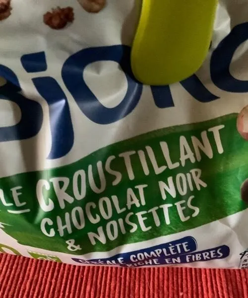 Croustillant chocolat noir noisettes
