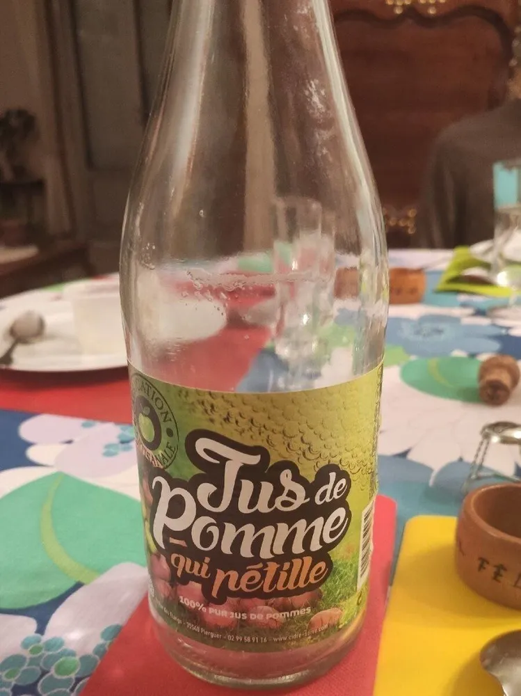 Jus de pomme qui pétille
