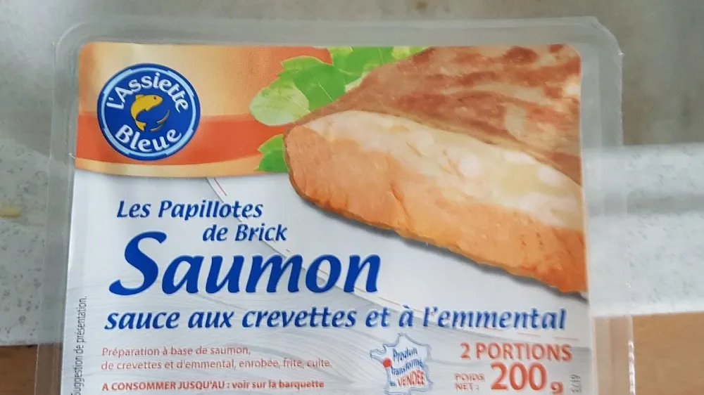 Papillotes de brick saumon sauce crevettes emmental