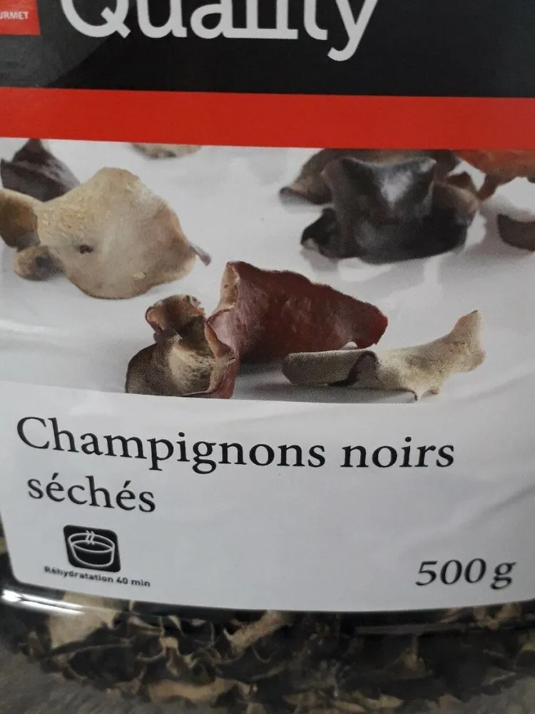Champignons noirs séchés