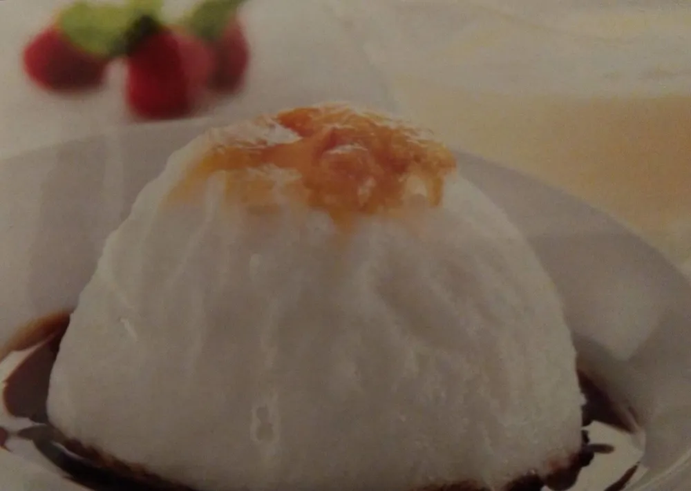 Blanc en neige sur lit de caramel