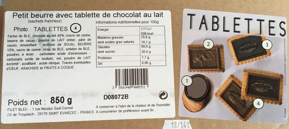 Petit beurre avec tablette de chocolat au lait