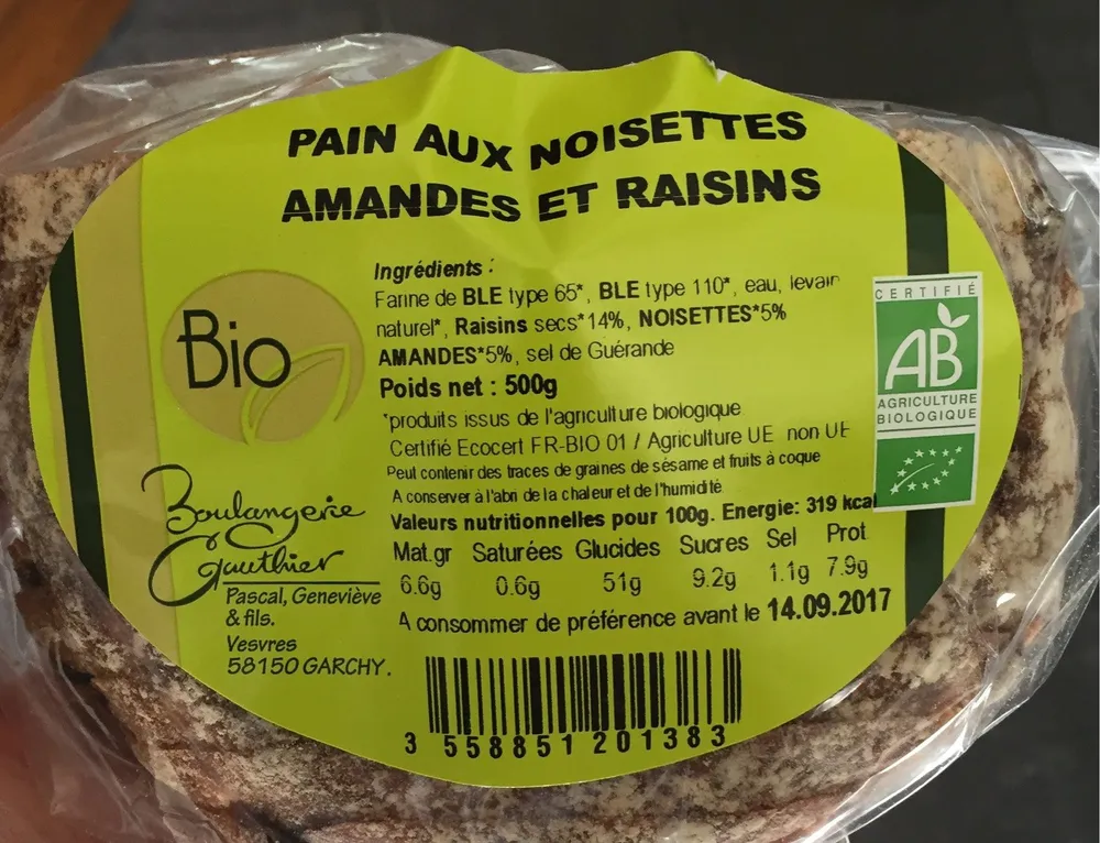 Pain Amandes, Noisettes et Raisins