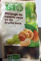 Mélange de raisins secs et de fruits secs