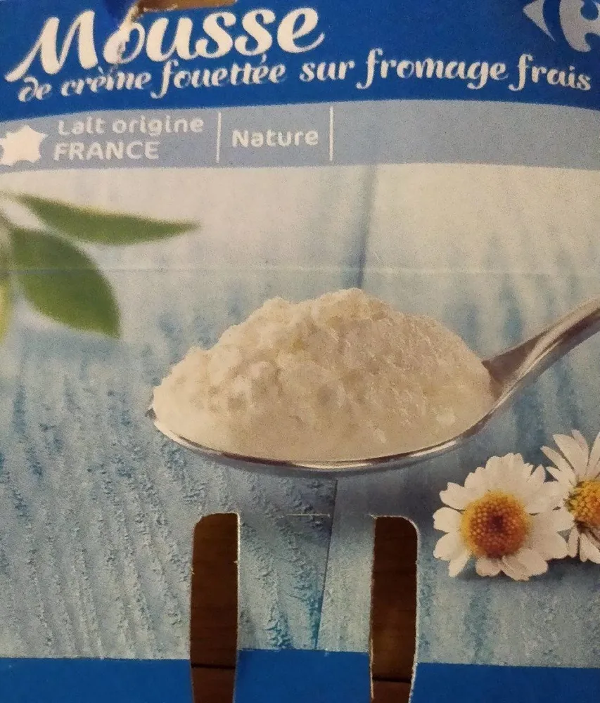 Mousse de crème fouettée sur fromage frais
