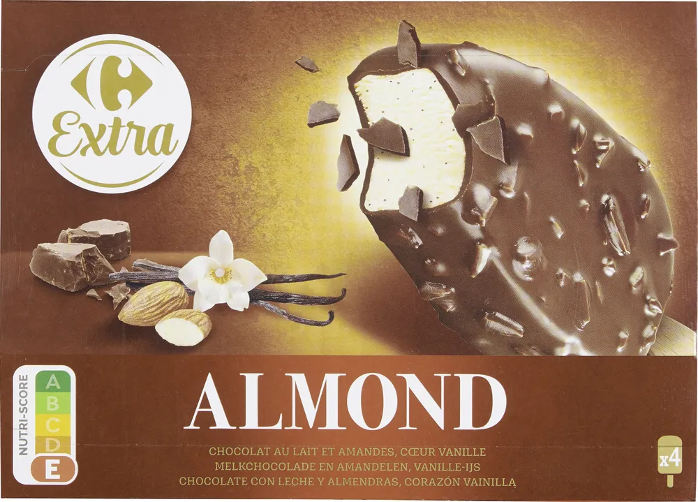 Almond Chocolat au lait et amandes, cœur vanille