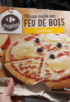 Pizza cuite au feu de bois 3 fromage