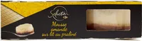 MOUSSE AMANDE sur lit de praliné