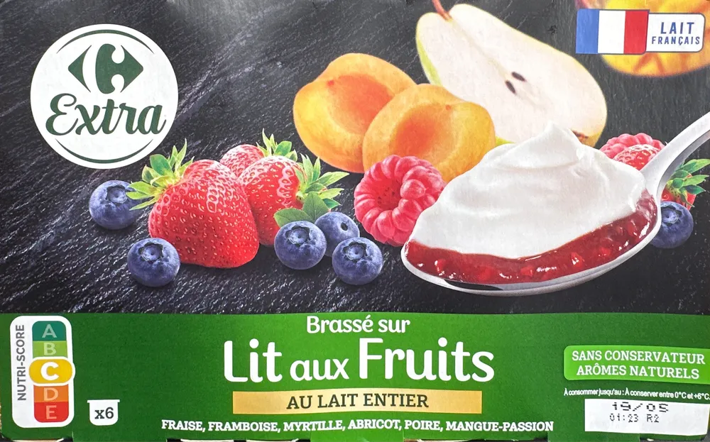 Brasses sur lit de fruits
