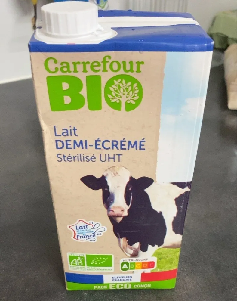 Lait demi ecreme sterilise uht