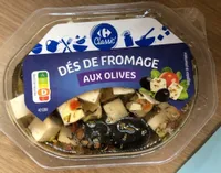 Dés de fromage aux olives