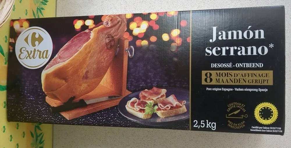 Jamón serrano*
DESOSSÉ - ONTBEEND
8 MOIS D'AFFINAGE
MAANDEN GERIJPT