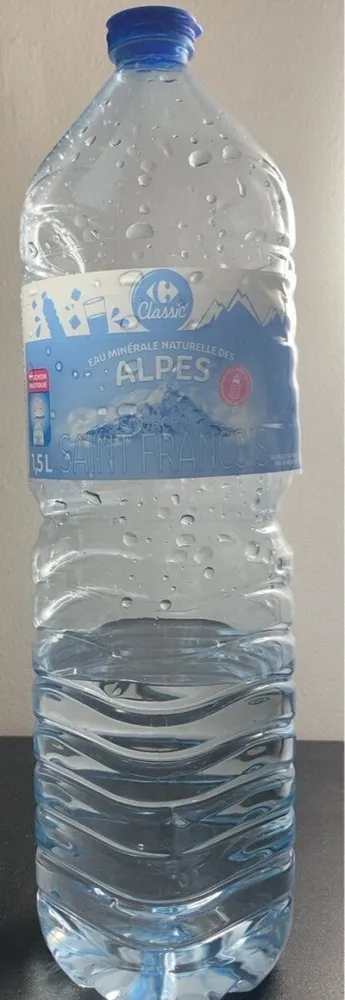 Eau minerale naturelle des alpes