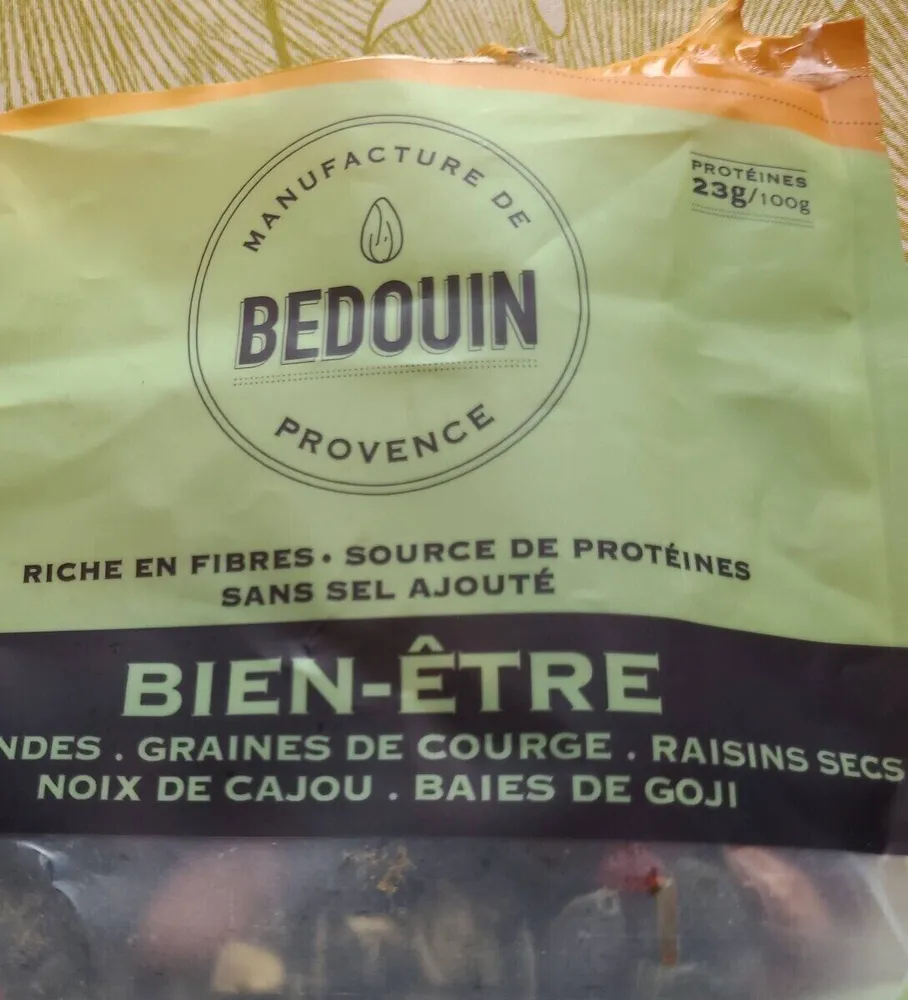 Amandes graines courge raisins secs noix cajou baies de goji