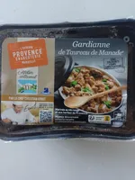 Gardianne de taureau de manade