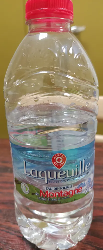 Eau de source de Montagne