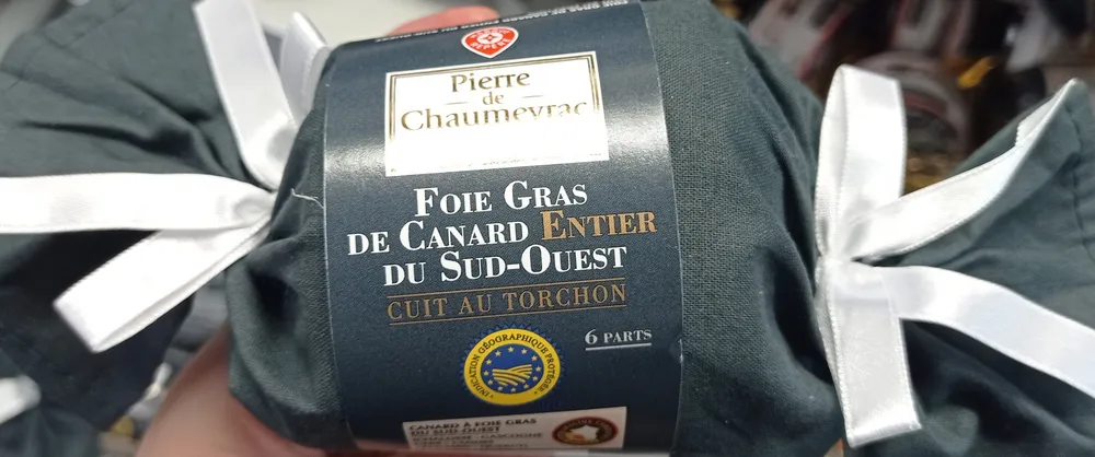 Foie gras de canard entier du Sud-Ouest au torchon