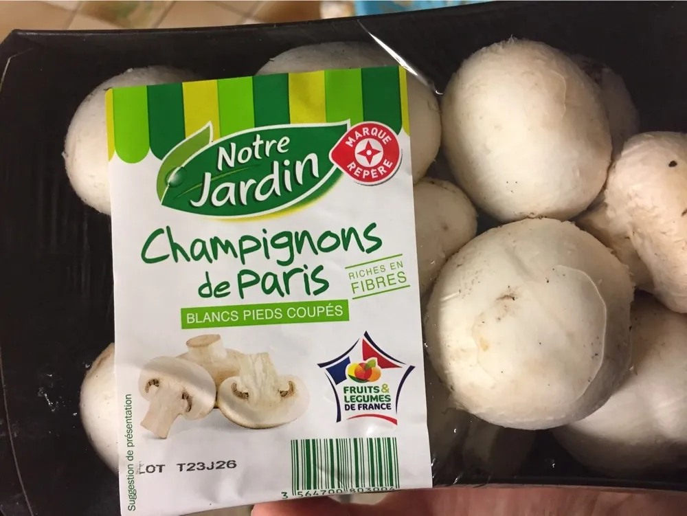 Notre jardin - Champignons de Paris blands pieds coupés
