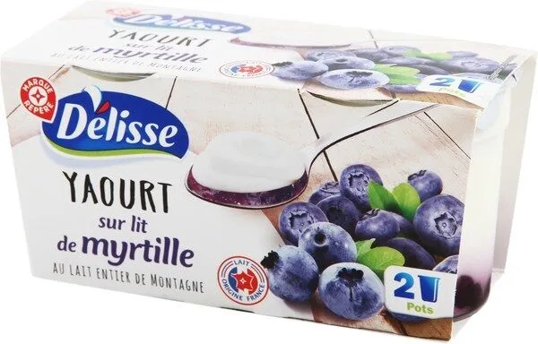 Yaourts gourmands au lait entier sur lit de myrtille